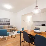 Flh Chiado Trendy Appartamento Lisbona